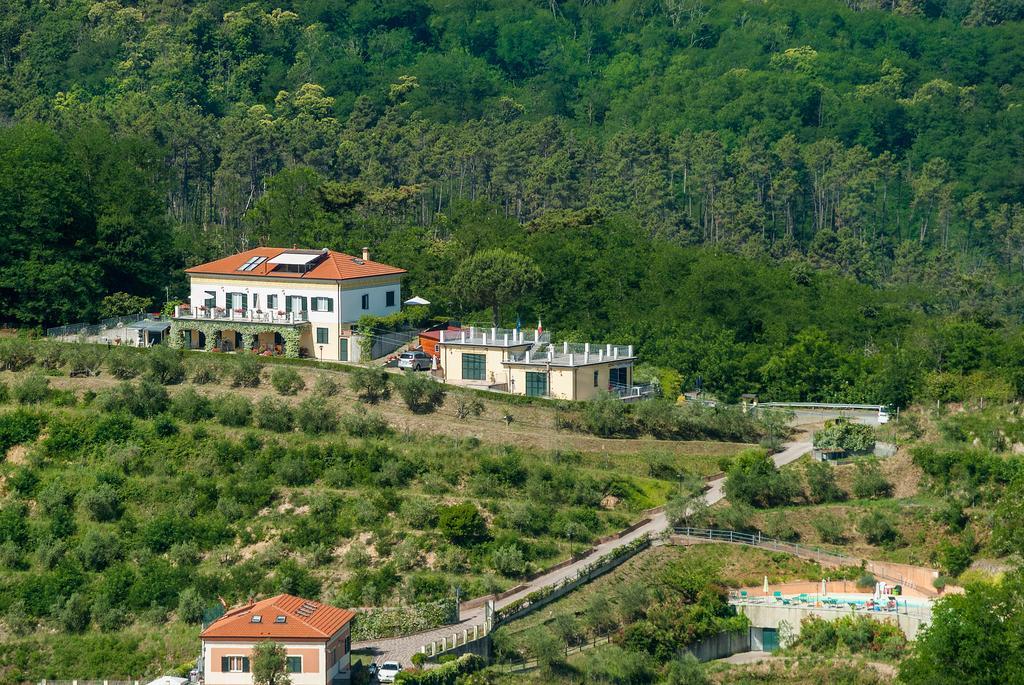 Gli Ulivi Di Montalbano * La Spezia